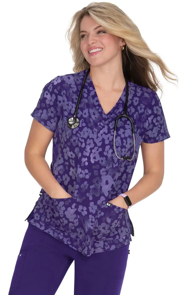 Koi Scrubs Early Energy Top Cheetah Grape/Wisteria | scrub-supply.com