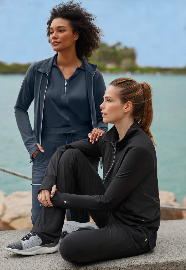 Barco Scrubs Women's Arena Knit Warm-Up Jacket Black | scrub-supply.com