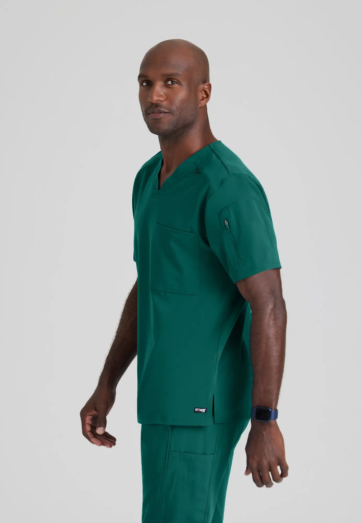 Barco Scrubs Men's Murphy Top Hunter Green | scrub-supply.com