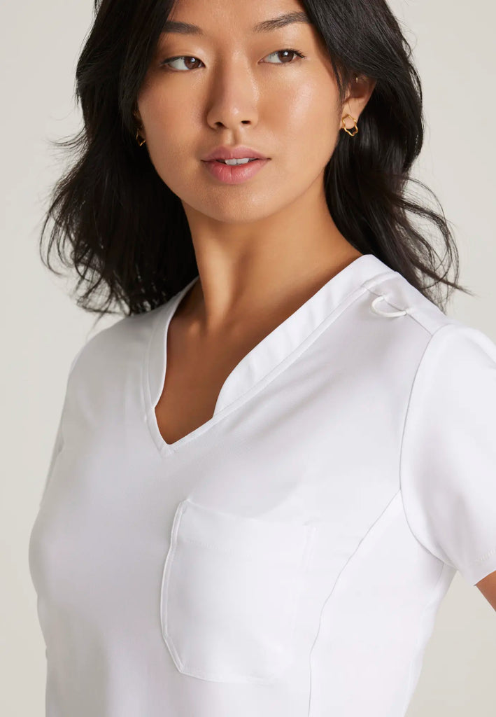 Barco Scrubs Women's Sway Tuck-In Top White | scrub-supply.com