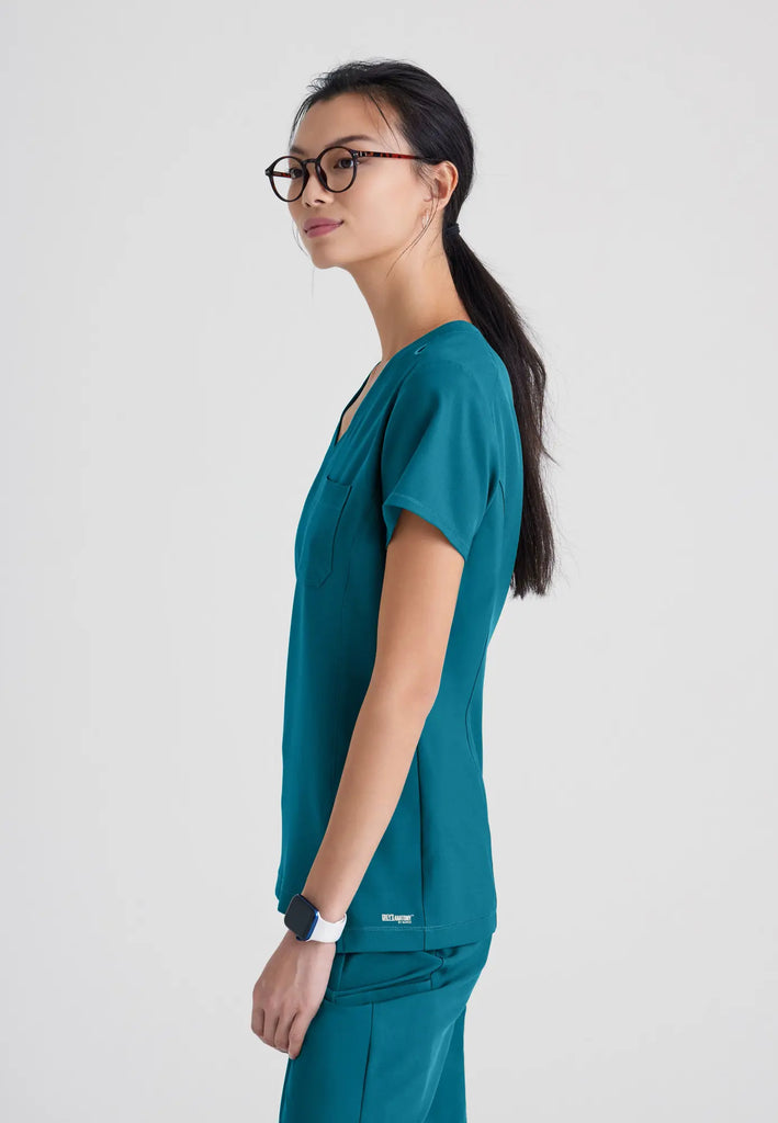 Barco Scrubs Women's Sway Tuck-In Top Bahama | scrub-supply.com