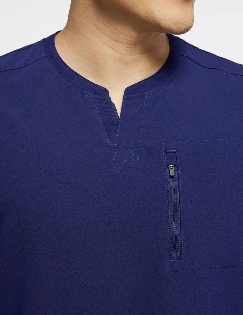 Jaanuu Scrubs Men's 3-Pocket Crewneck Scrub Top Navy | scrub-supply.com