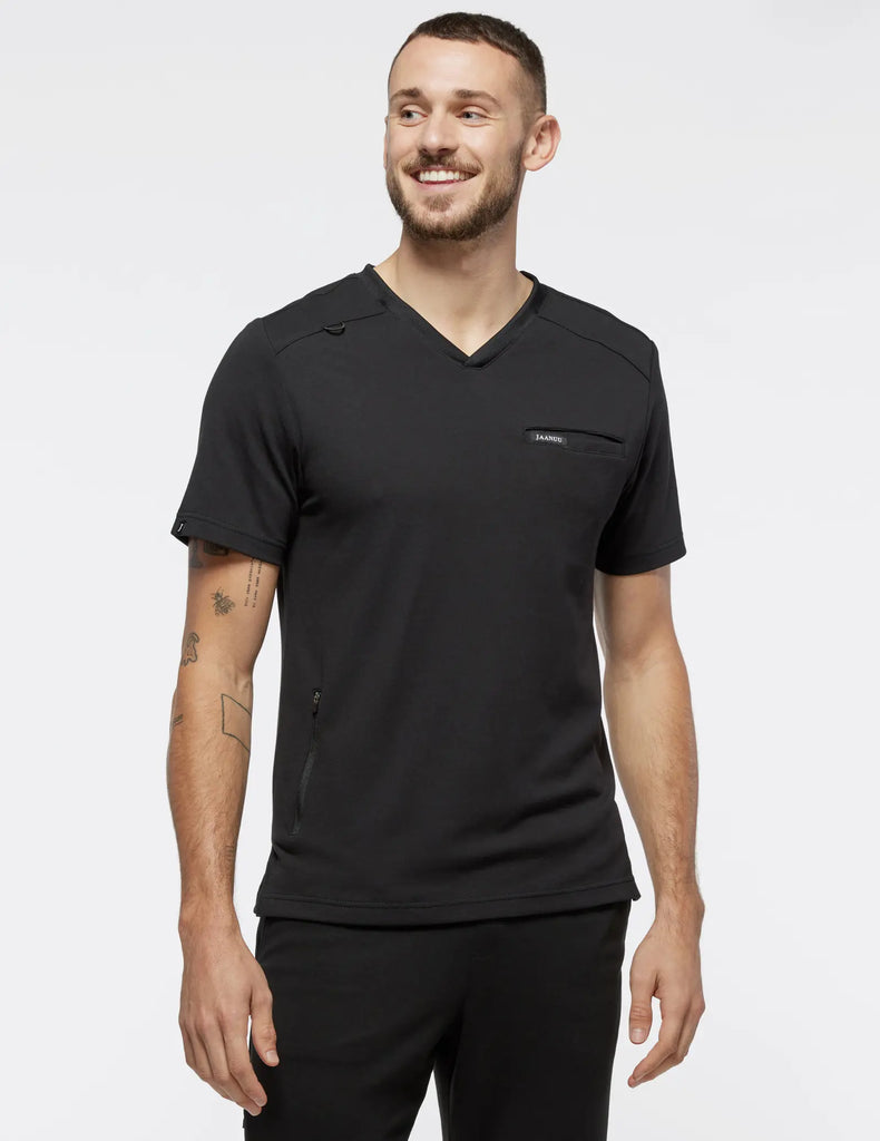 Jaanuu Scrubs Men's Evolve Side-Zip Scrub Top Black | scrub-supply.com