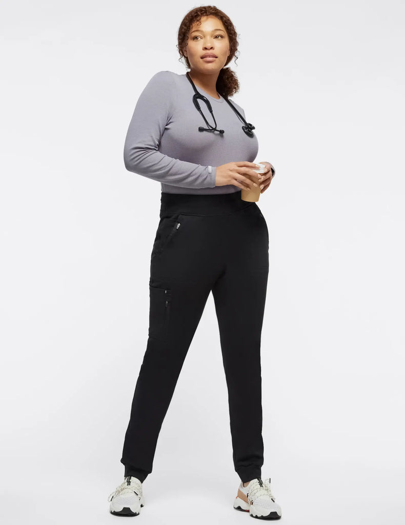 Jaanuu Scrubs Women's 10-Pocket Scrub Jogger Black | scrub-supply.com