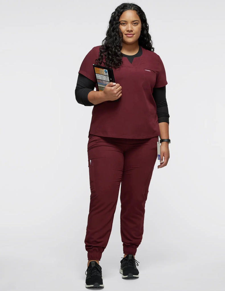 Jaanuu Scrubs Women's Mesh-Enhanced Scrub Jogger Wine | scrub-supply.com