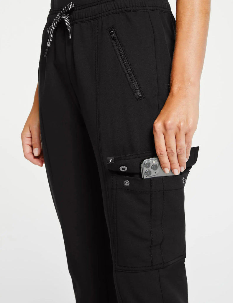 Jaanuu Scrubs Women's Essential Scrub Jogger Black | scrub-supply.com