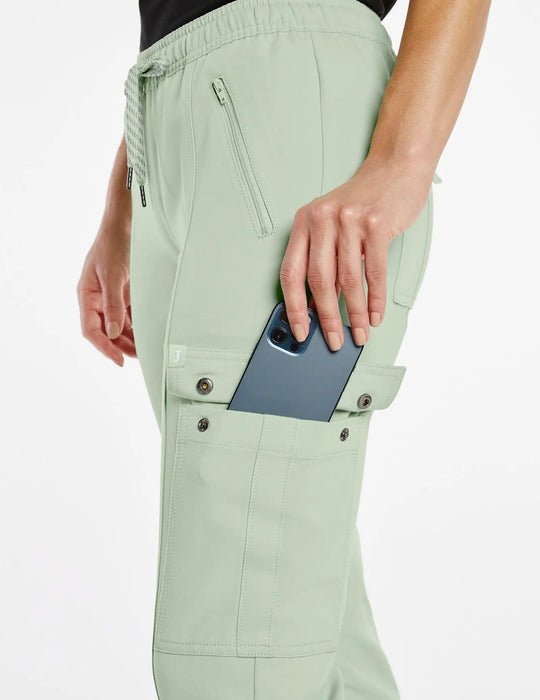 Jaanuu Scrubs Women's Essential Scrub Jogger Pistachio | scrub-supply.com