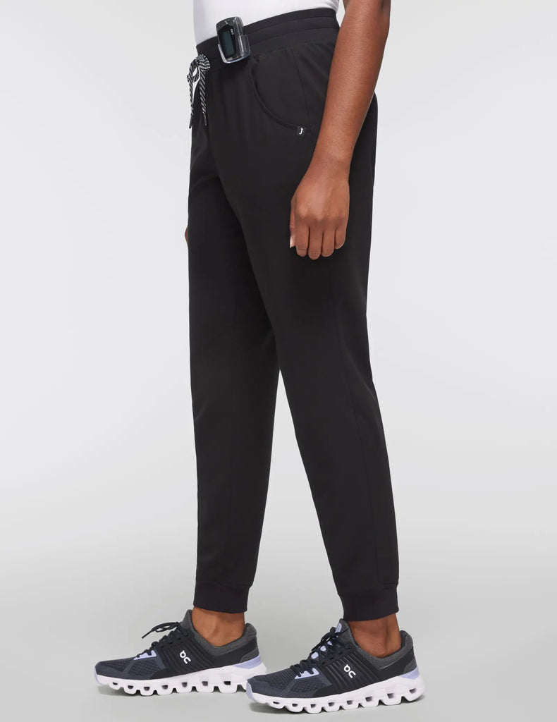 Jaanuu Scrubs Women's 5-Pocket Classic Scrub Jogger Black | scrub-supply.com