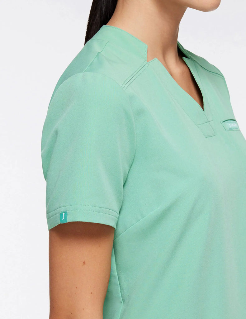 Jaanuu Scrubs Women's 3-Pocket Scrub Top Jade | scrub-supply.com