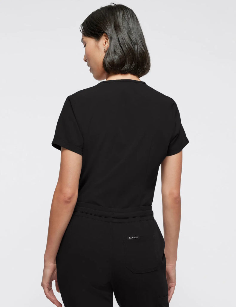 Jaanuu Scrubs Women's 1-Pocket Tuck-In Scrub Top Black | scrub-supply.com