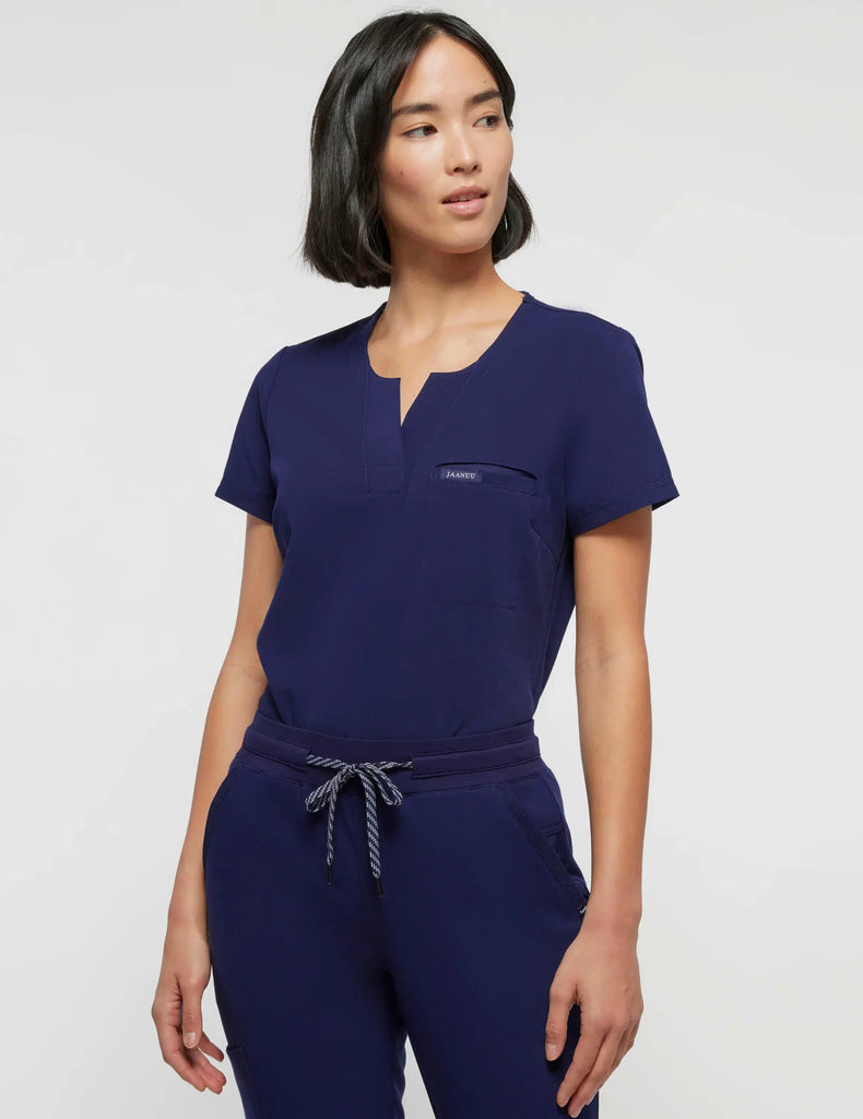 Jaanuu Scrubs Women's 1-Pocket Tuck-In Scrub Top Navy | scrub-supply.com