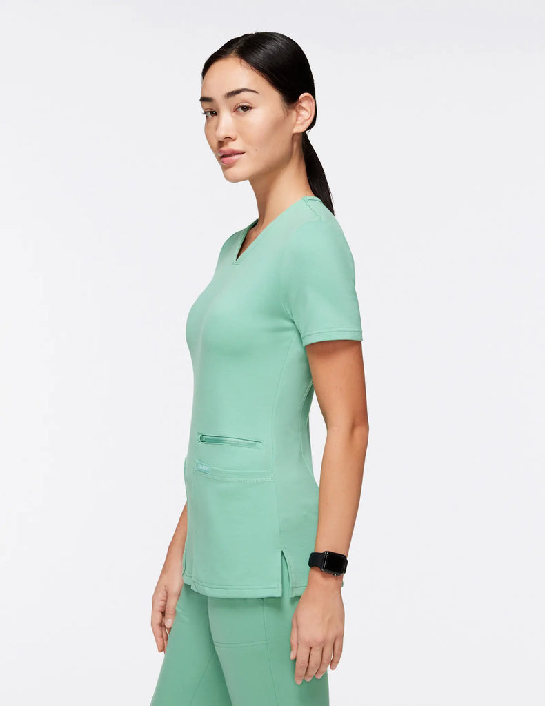 Jaanuu Scrubs Women's 4-Pocket V-Neck Scrub Top Jade | scrub-supply.com