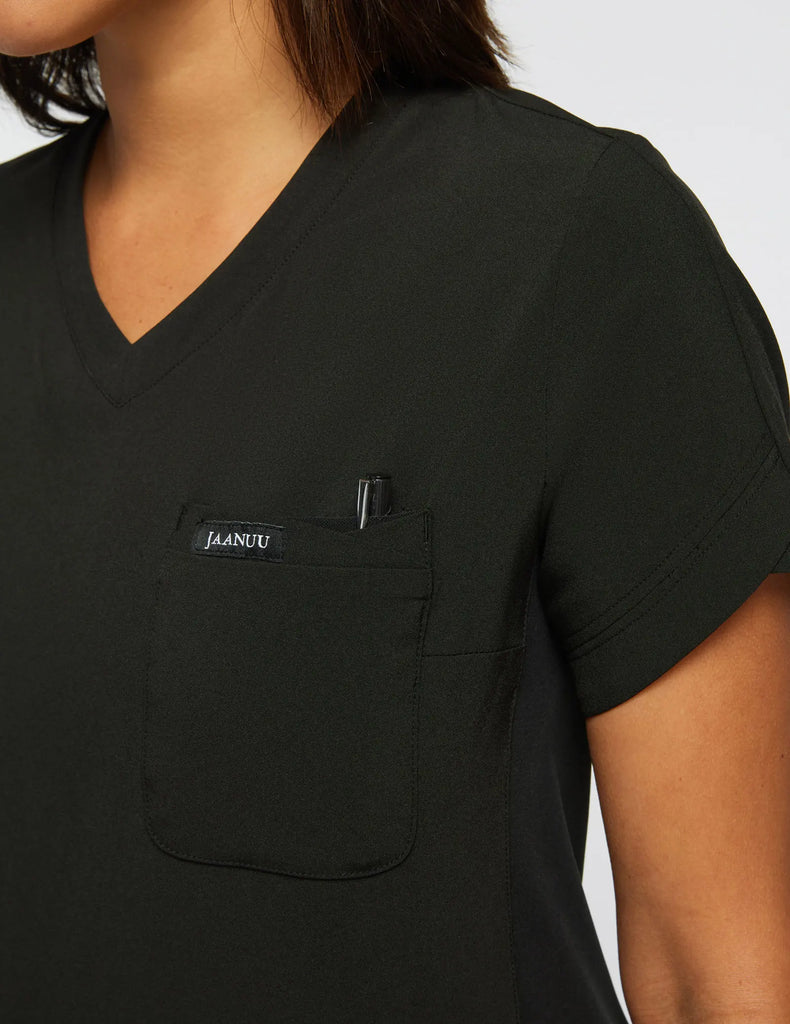 Jaanuu Scrubs Women's Performance V-Neck Scrub Top Black | scrub-supply.com