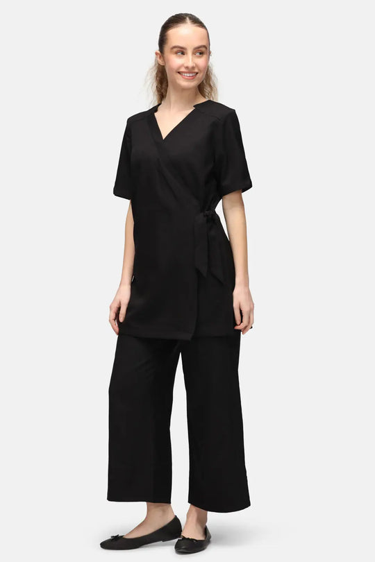 La Beeby Scrubs Women's Clara Top Black | scrub-supply.com