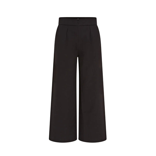 La Beeby Scrubs Women's Ivy Culotte Pants Black | scrub-supply.com