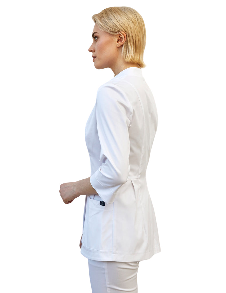 Treat in Style Scrubs Women's Elegant Lab Coat Short White | scrub-supply.com