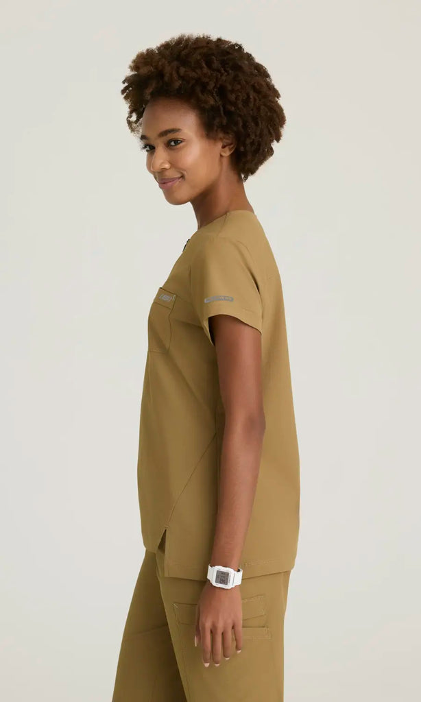 Skechers by Barco Scrubs Women's Trek Tuck-In Top Duffle | scrub-supply.com