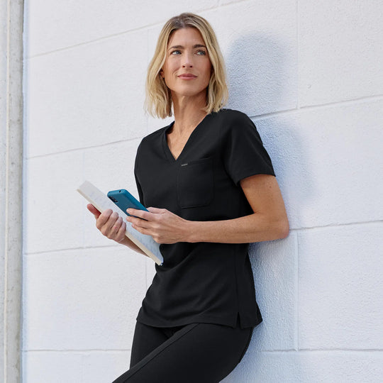 Jaanuu Scrubs Women's Sona Slim ULTRAsoft Scrub Top Black | scrub-supply.com