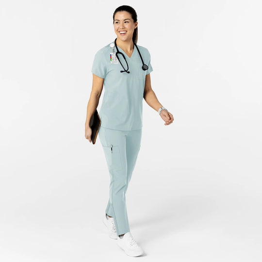 Wink Scrubs Women's W123 Flex-n-Reach V-Neck Scrub Top Sky Blue | scrub-supply.com