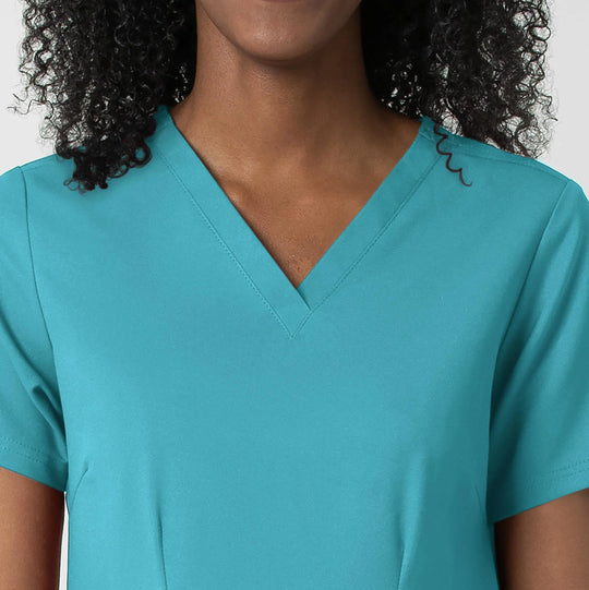 Wink Scrubs Women's Fitted 3-Pocket V-Neck Scrub Top Teal | scrub-supply.com