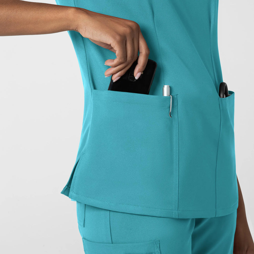 Wink Scrubs Women's Fitted 3-Pocket V-Neck Scrub Top Teal | scrub-supply.com