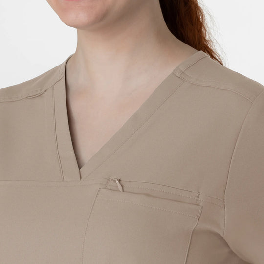 Wink Scrubs Women's Thrive V-Neck Tuck-In Scrub Top Haze | scrub-supply.com