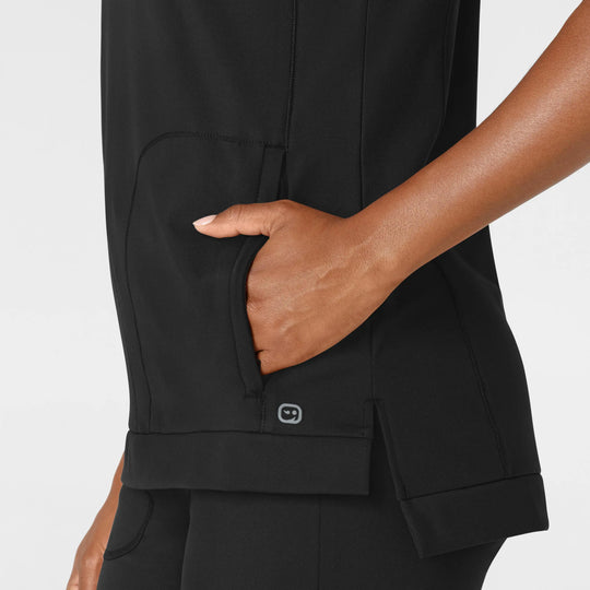 Wink Scrubs Women's Knit Flex-n-Reach Crew Neck Scrub Top Black | scrub-supply.com