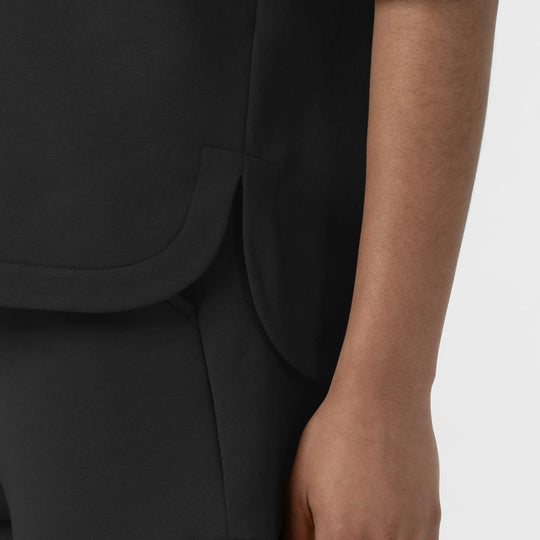 Wink Scrubs Women's Relaxed Pullover Black | scrub-supply.com