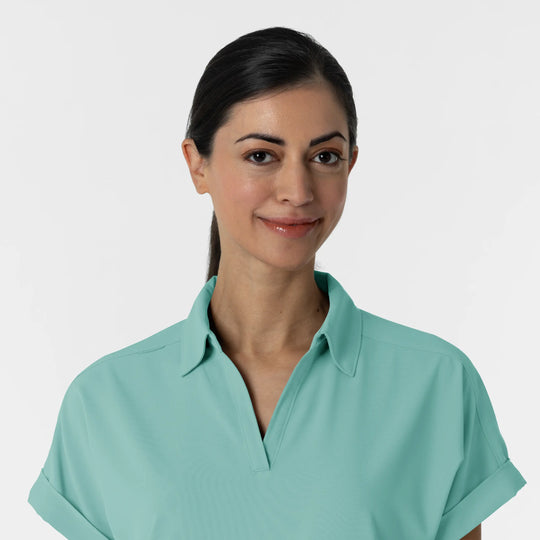 Wink Scrubs Women’s Flex-n-Reach Collared Scrub Top Turquoise | scrub-supply.com