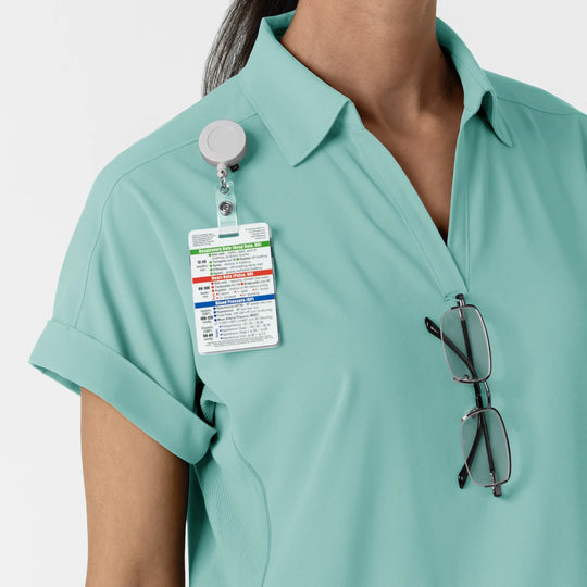 Wink Scrubs Women’s Flex-n-Reach Collared Scrub Top Turquoise | scrub-supply.com