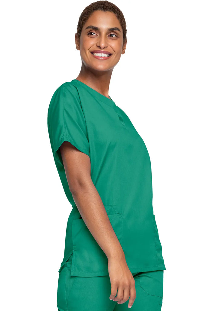 Cherokee Scrubs Women's 3-Pocket V-Neck Top Surgical Green | scrub-supply.com