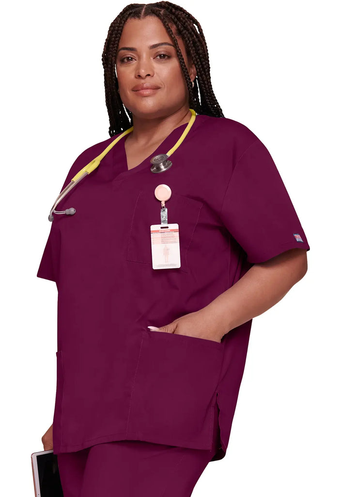 Cherokee Scrubs 3-pocket Unisex V-Neck Top Wine | scrub-supply.com